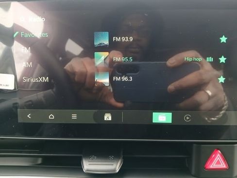 New 2026 Kia Carnival FWD image 28