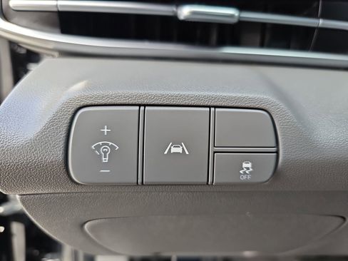 Certified 2023 Hyundai Elantra SEL image 29