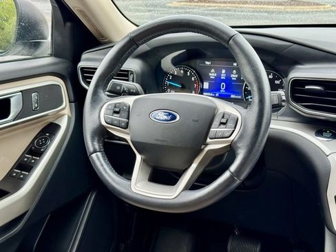 Used 2020 Ford Explorer XLT w/ Equipment Group 202A image 18