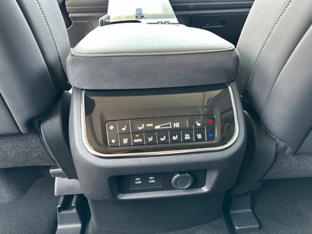 Certified 2026 INFINITI QX80 Luxe w/ Exterior Package AWD/4WD image 41