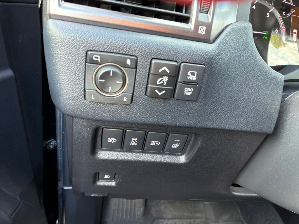 Used 2023 Lexus GX 460 w/ Black Line Special Edition AWD/4WD image 23