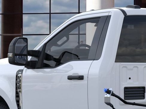 New 2026 Ford F350 XL w/ XL Chrome Package RWD image 20