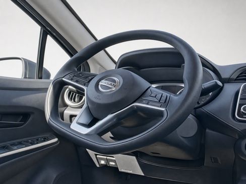 Used 2021 Nissan Versa S FWD image 22