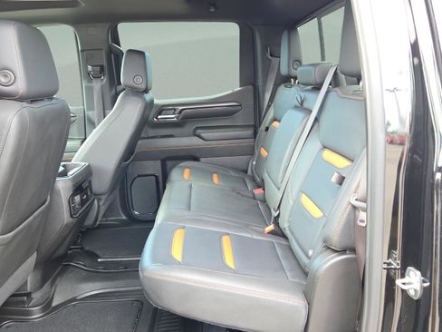 Certified 2024 GMC Sierra 1500 AT4 w/ Technology Package AWD/4WD image 11