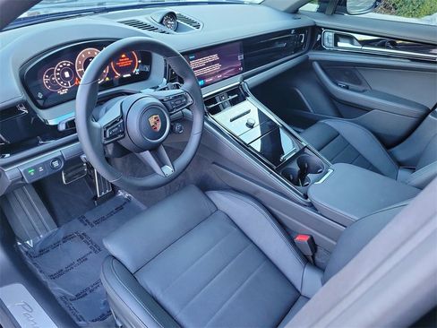 Used 2026 Porsche Panamera image 15
