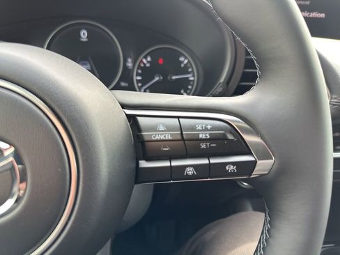 New 2026 MAZDA MAZDA3 Hatchback w/Premium Plus Pkg image 33