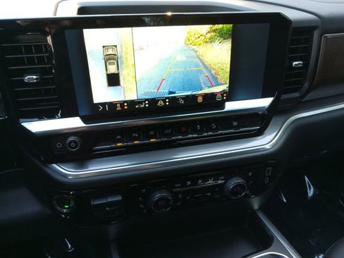 Used 2025 Chevrolet Silverado 1500 High Country w/ Midnight Edition image 18