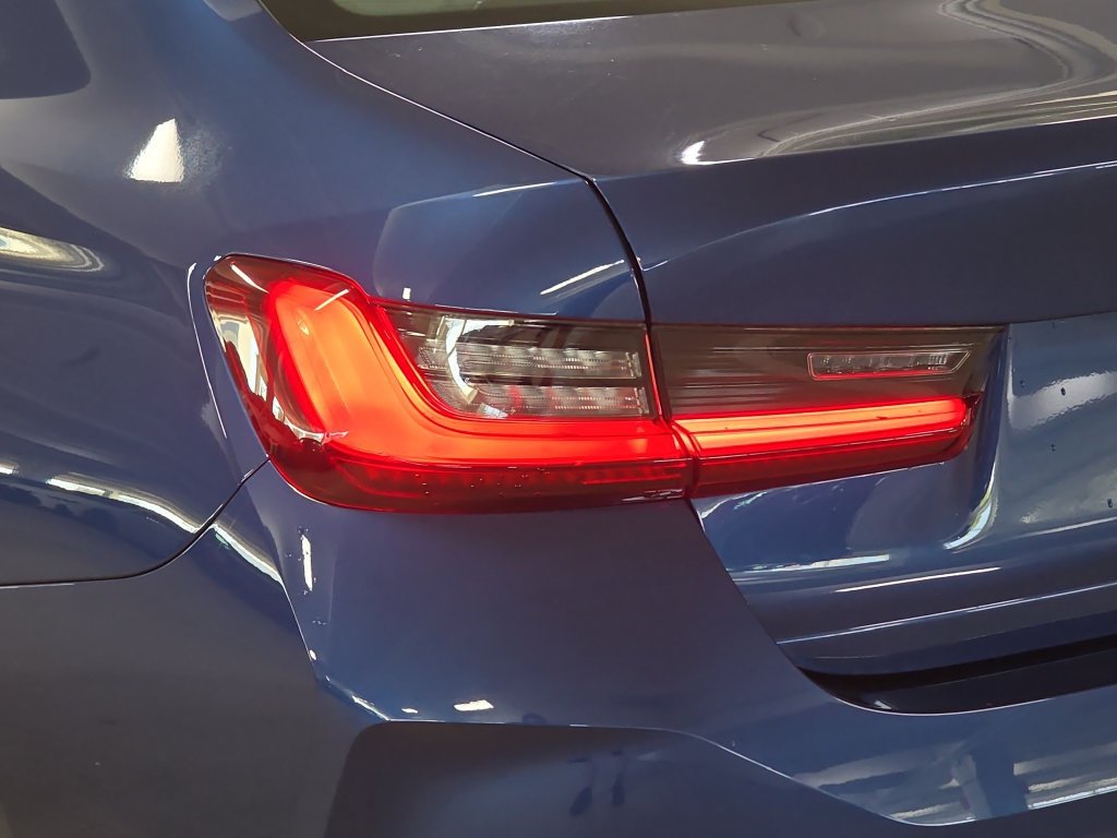 Certified 2023 BMW 330i Sedan w/ Premium Package RWD image 32