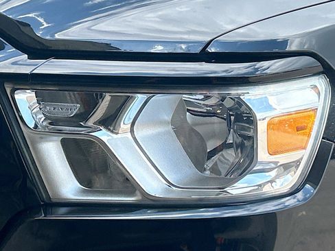 Used 2023 RAM 1500 Big Horn AWD/4WD image 10