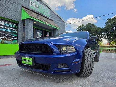 Used 2013 Ford Mustang Coupe RWD image 48