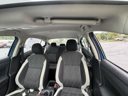 Used 2021 Nissan Versa SV FWD image 8