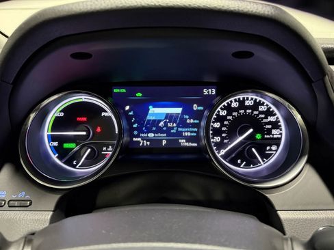 Used 2019 Toyota Camry XLE FWD image 31