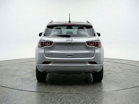 Used 2025 Jeep Compass Trailhawk image 7