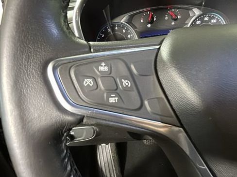 Used 2019 Chevrolet Equinox LT AWD/4WD image 15