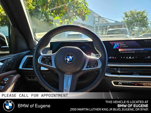 Used 2024 BMW X7 xDrive40i w/ M Sport Package AWD/4WD image 22
