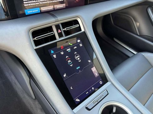 Used 2025 Porsche Taycan image 32