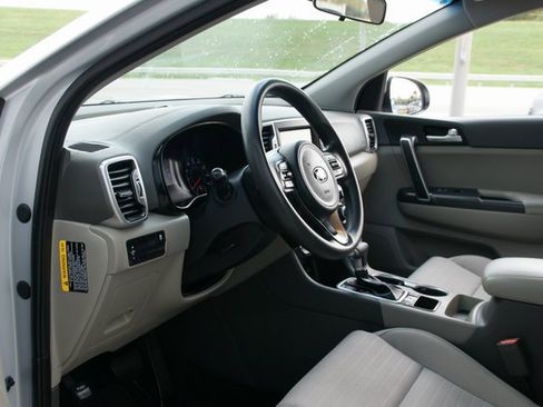 Used 2019 Kia Sportage LX w/ LX Popular Package image 12