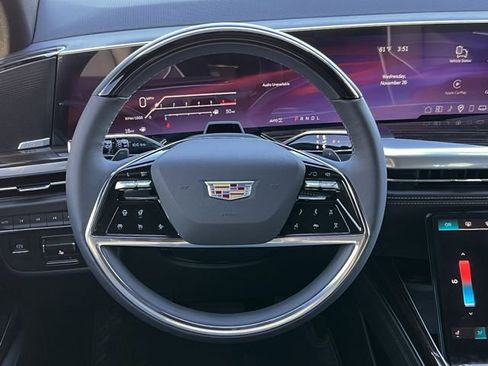 New 2026 Cadillac Escalade ESV Luxury image 11