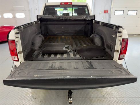 Used 2017 RAM 2500 SLT AWD/4WD image 15