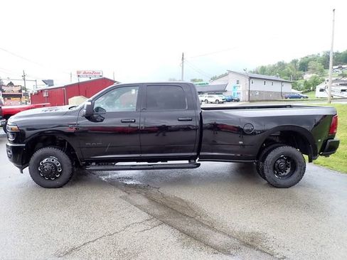New 2026 RAM 3500 Laramie AWD/4WD image 2
