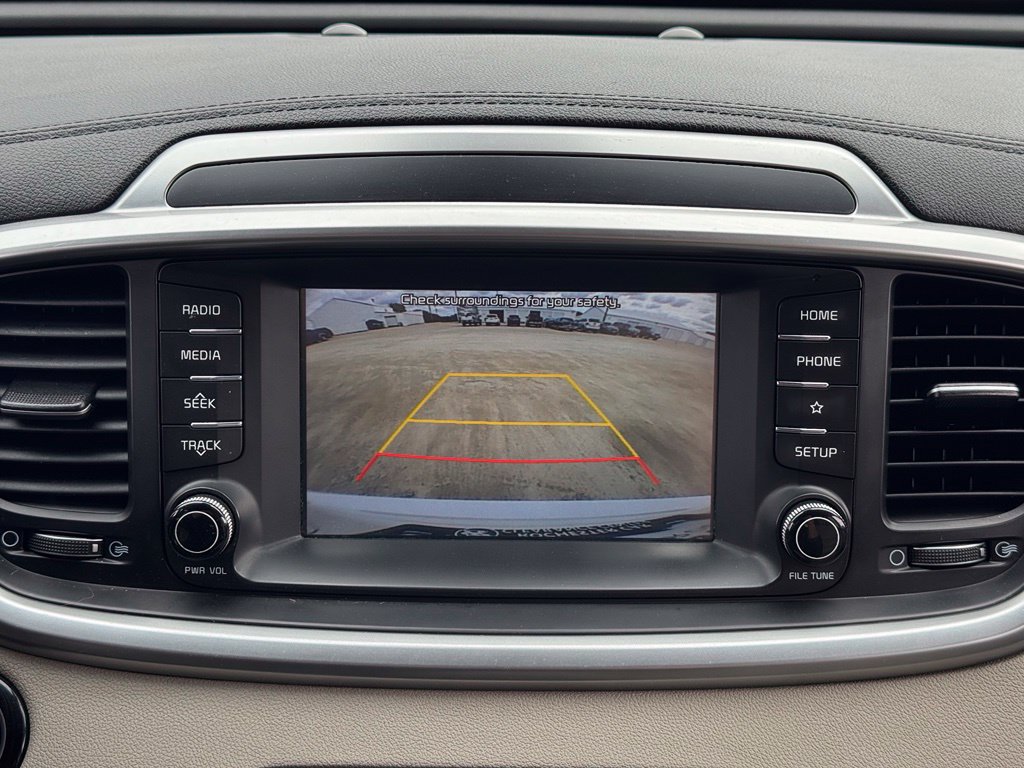 Used 2020 Kia Sorento EX AWD/4WD image 4