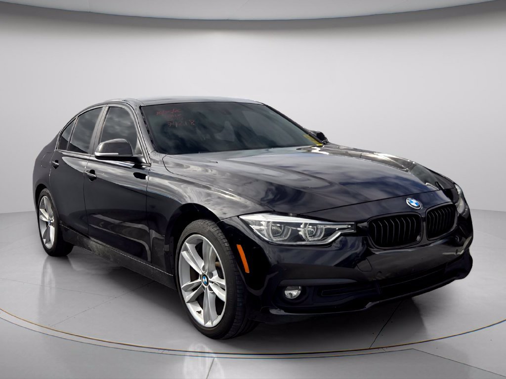 Used 2017 BMW 320i Sedan RWD image 4