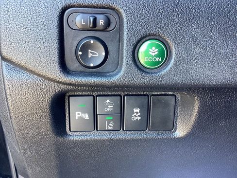 Used 2021 Honda Pilot Touring image 25