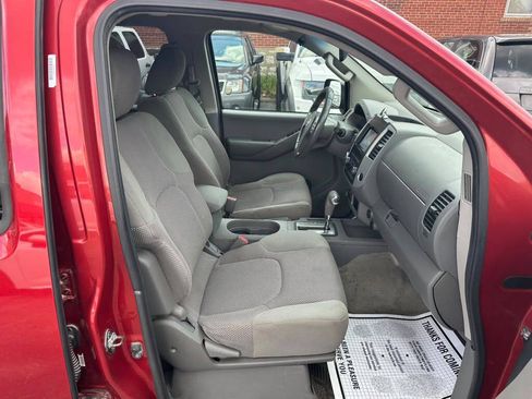 Used 2014 Nissan Frontier SV AWD/4WD image 12