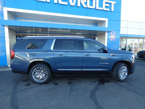 New 2026 GMC Yukon XL Elevation image 2