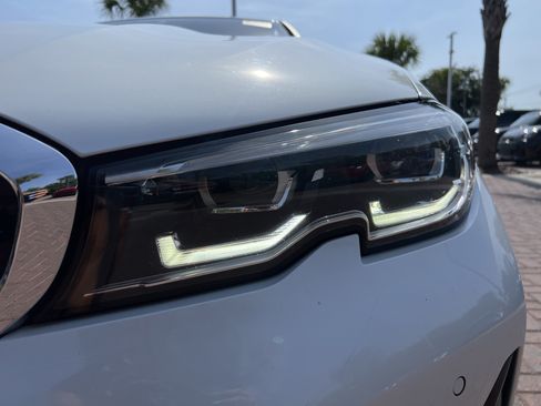 Used 2020 BMW 330i xDrive Sedan w/ Premium Package AWD/4WD image 6