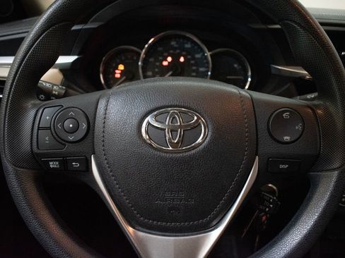 Used 2016 Toyota Corolla LE FWD image 12