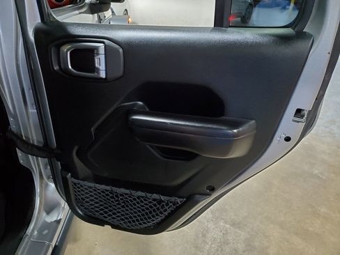 Used 2019 Jeep Wrangler Unlimited Rubicon AWD/4WD image 23