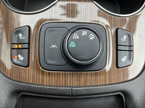 Certified 2023 GMC Acadia SLE w/ Driver Convenience Package image 36