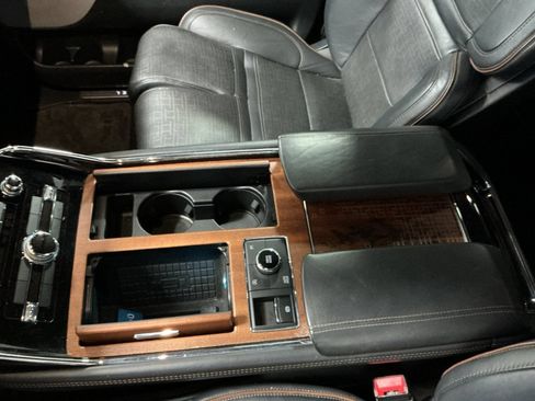 Certified 2022 Lincoln Navigator Black Label AWD/4WD image 11