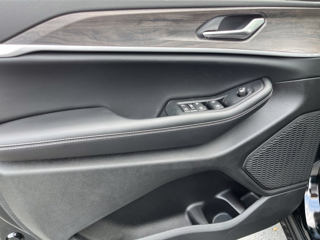 New 2026 Jeep Grand Cherokee Altitude AWD/4WD image 20