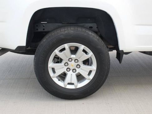 Used 2022 Chevrolet Colorado LT w/ Fleet Safety Package RWD image 30