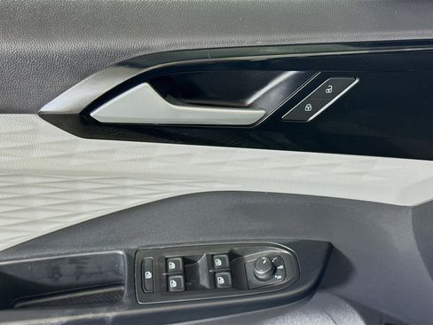 Used 2022 Volkswagen Taos S image 24