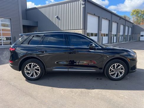 Used 2023 Lincoln Corsair AWD w/ Equipment Group 101A image 4