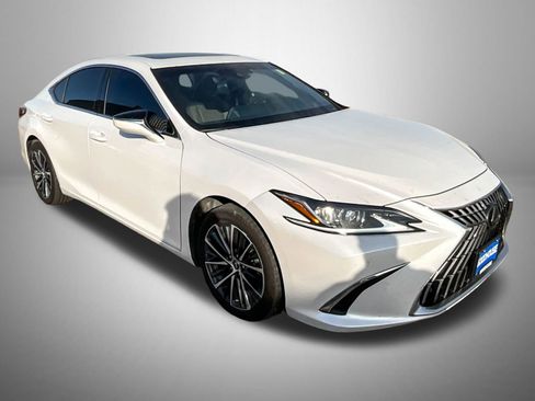 Used 2023 Lexus ES 350 w/ Premium Package image 3