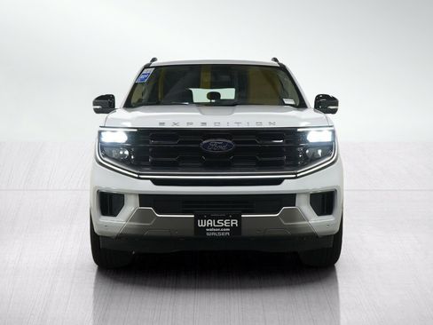 Used 2025 Ford Expedition Max Platinum AWD/4WD image 9