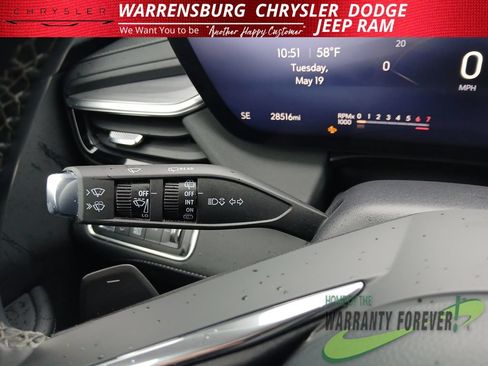 Used 2025 Buick Enclave Preferred AWD/4WD image 16