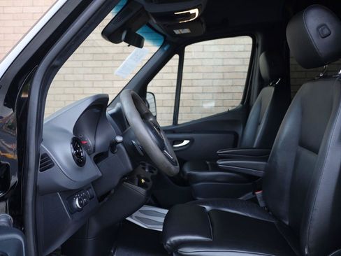 Used 2019 Mercedes-Benz Sprinter 4x4 144 image 14