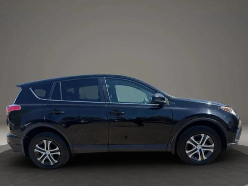 Used 2018 Toyota RAV4 LE w/ All Weather Liner Package AWD/4WD image 8