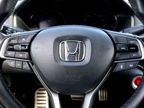 Used 2019 Honda Accord Sport image 11
