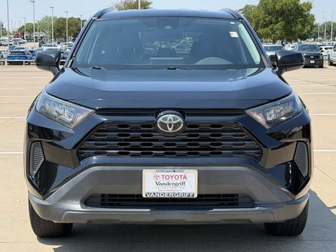 Used 2021 Toyota RAV4 LE FWD image 8
