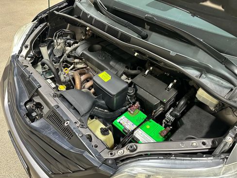 Used 2012 Toyota Sienna image 51