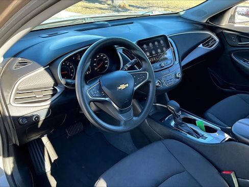 Used 2024 Chevrolet Malibu LT image 18