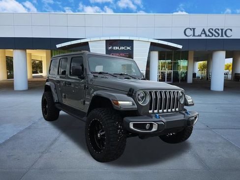 Used 2023 Jeep Wrangler Unlimited Sahara w/ Cold Weather Group AWD/4WD image 1