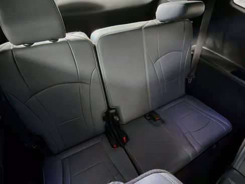 Used 2024 Buick Enclave Essence FWD image 26
