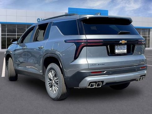 New 2026 Chevrolet Traverse LT w/ Driver Confidence Package FWD image 3